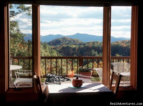 Choice of accommodations: 
Lodge on Iron Mountain - log home atop the mountain
Iron Mountain Inn - luxury B&B
houseonwataugalake - luxury 3 bedroom home on the shores of Watauga Lake
creeksidechalet - a log cabin with hot tub under the stars