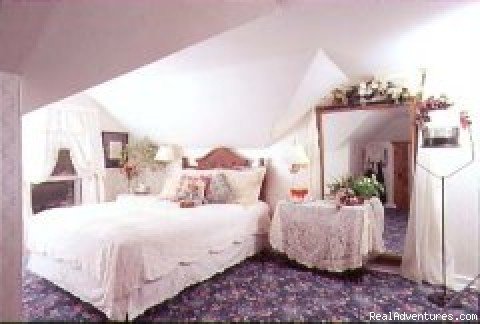 Nightingale Suite bedroom | Awarenest Victorian Bed & Breakfast | Image #3/8 | 
