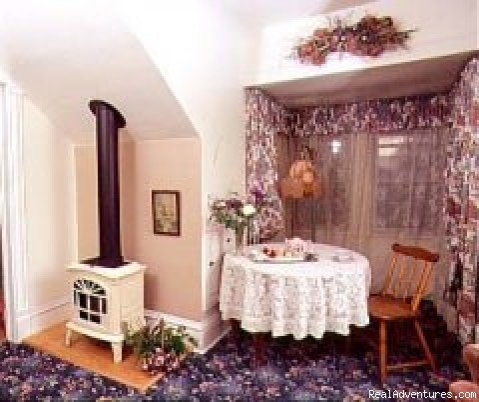 Nightingale Suite sitting room | Awarenest Victorian Bed & Breakfast | Image #4/8 | 