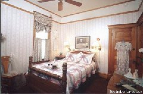 Bluebird Suite bedroom | Awarenest Victorian Bed & Breakfast | Image #5/8 | 