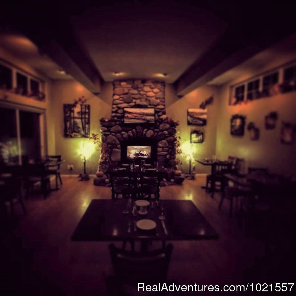 Romantic Dining Room | Camano Island Waterfront Inn | Image #5/25 | 