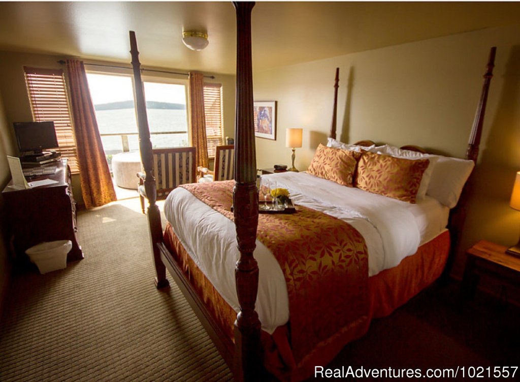 Room 5...private deck with hot tub | Camano Island Waterfront Inn | Image #16/25 | 