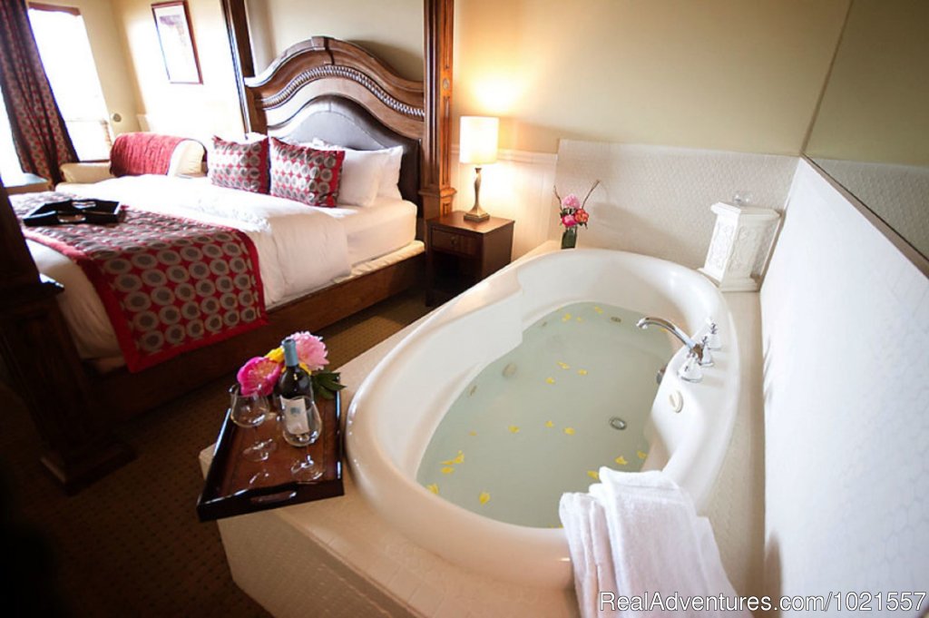 Room 1...private deck, jacuzzi tub in room | Camano Island Waterfront Inn | Image #12/25 | 
