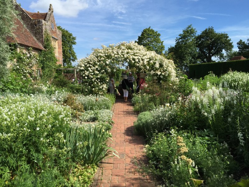 garden tours near london