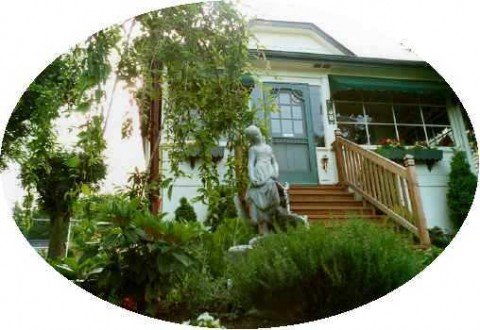 Front View of Cottage | Holly Hedge House Bed & Breakfast Cottage | Seattle, Washington  | Vacation Rentals | Image #1/3 | 