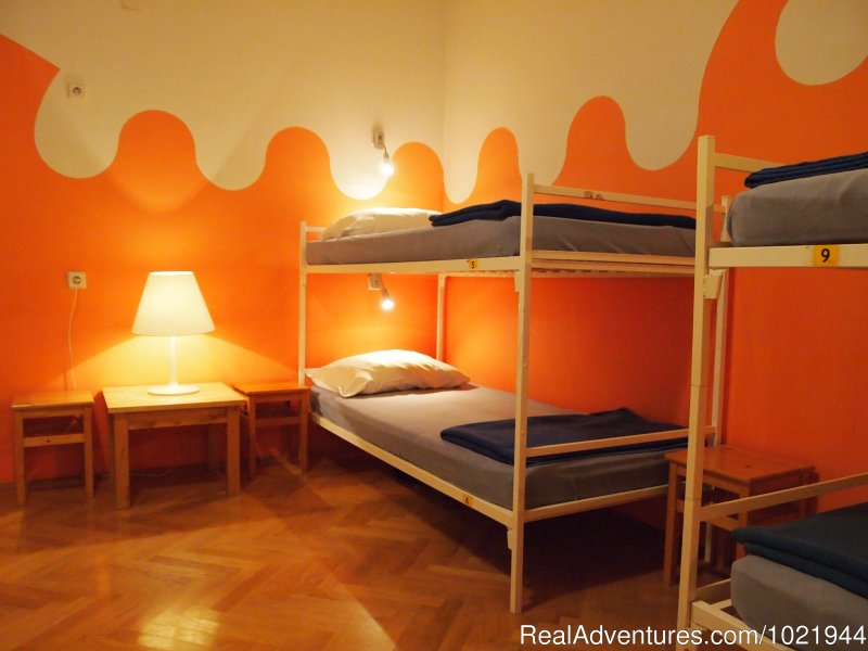 Colorful Dormrooms | Hostel Ruthensteiner | Image #7/8 | 