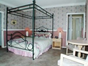 A Sea Rose Bed and Breakfast | Victoria, British Columbia Bed & Breakfasts | Campbell River, British Columbia Bed & Breakfasts