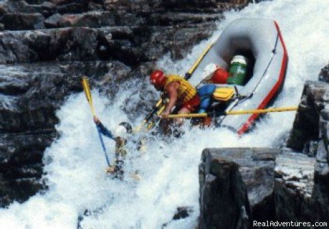 W.e.t. High Side! Class 5 | California Whitewater Rafting W.e.t. River Trips | Image #4/4 | 