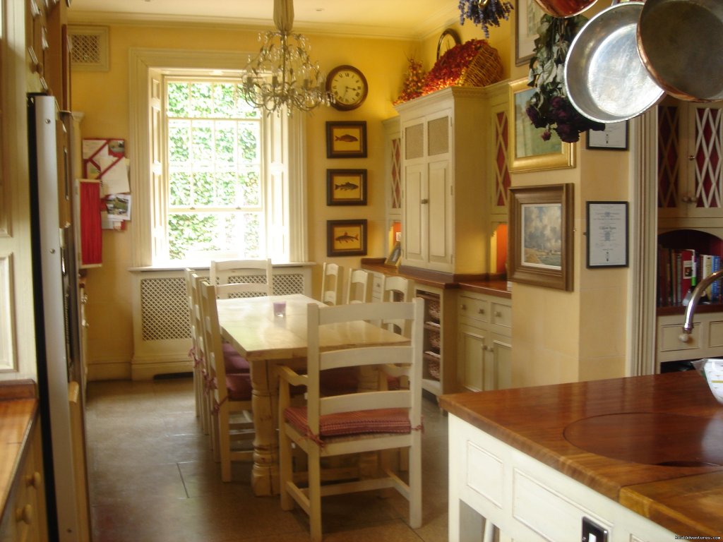 A country kitchen | Elegant Ireland -Vacation castles & cottages | Image #2/2 | 
