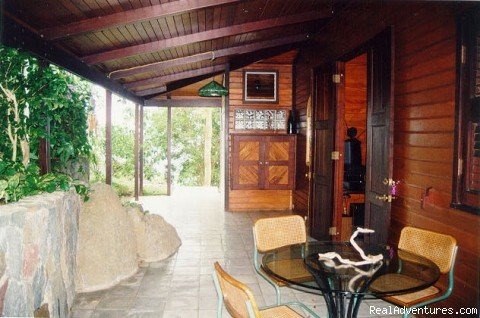 The entrance | Whispering Soursops - a private luxury get-away | Image #6/16 | 