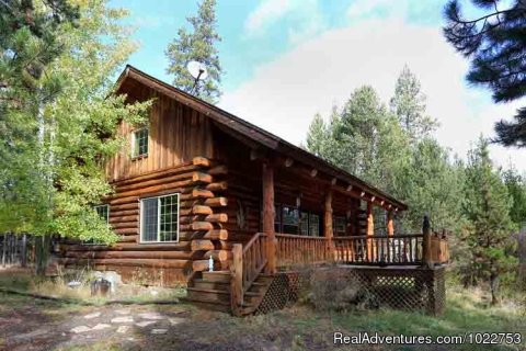 Maluhia Log Cabin | Image #4/16 | DiamondStone Guest Lodges,  gems of Central Oregon