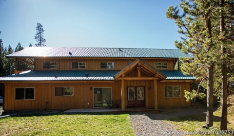 5BR Homestead Lodge Perfect for Groups | Image #8/16 | DiamondStone Guest Lodges,  gems of Central Oregon