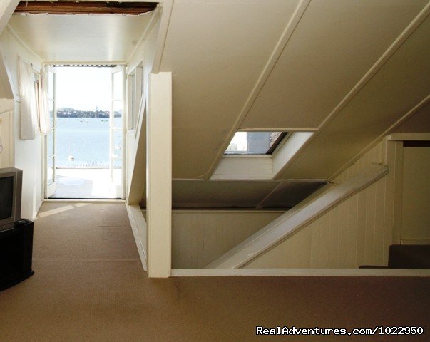 Attic Bedroom With Ocean View | Auckland Number One  House Homestay | Image #9/24 | 