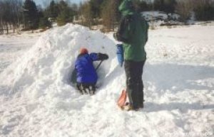 Akuni Adventures | Toronto, Ontario Snowshoeing | Huntsville, Ontario