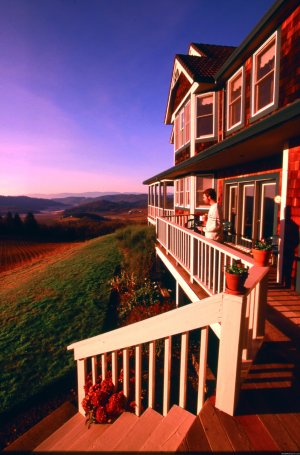 Oregon's Premier Wine Country Inn - Youngberg Hill