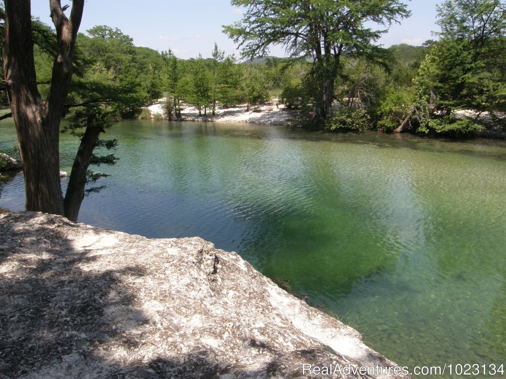 Secluded Cabin in Texas Hill Country on Frio River | Image #8/12 | 
