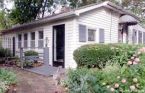 Pinecrest Cottage and Gardens | Louisville, Kentucky | Bed & Breakfasts