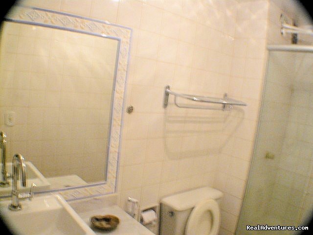 An apartment Bathroom | Buzios Internacional Apart Hotel | Image #17/17 | 