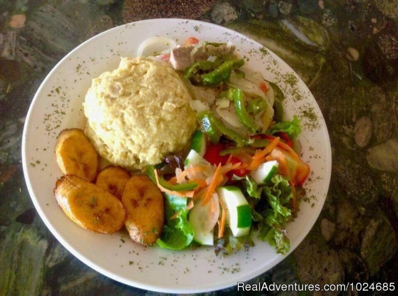 Caribbean Cuisine | Oualie Beach Resort, Nevis | Image #10/16 | 