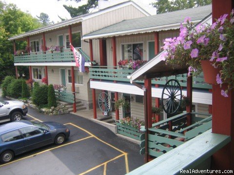 Front View | Town & Country Motor Inn | Image #2/5 | 