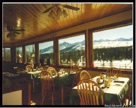 Breakfast Room | Denali Touch of Wilderness B&B Inn | Image #3/4 | 