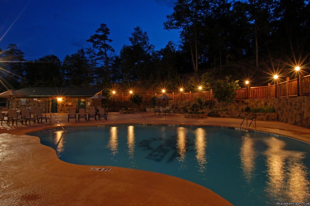 Premier Luxury Cabin Rentals Next  To Dollywood | Image #14/26 | 