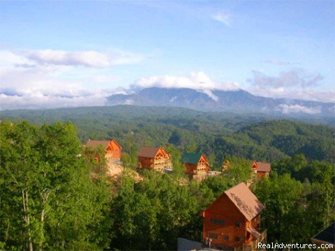 Starr Crest Resort Panoramic Views | Premier Luxury Cabin Rentals Next  To Dollywood | Image #3/26 | 