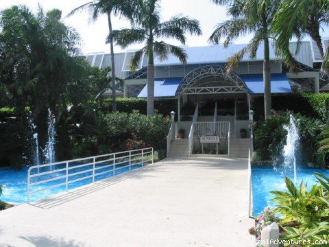 Entrance of Sundial Resort | Enjoy Sea and Sand on Sanibel Island | Image #5/6 | 