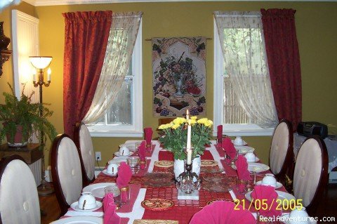 The Formal Dining Room at Arbor View House Bed & Breakfast | B&B Romantic Getaway near Greenport | Arbor View | Image #3/21 | 