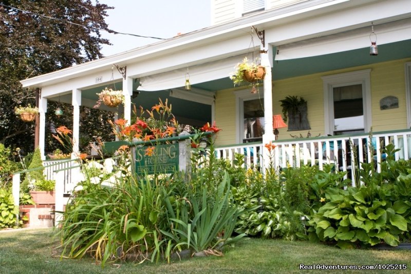 The front yard | Stirling House Bed and Breakfast - Greenport NY | Image #7/15 | 