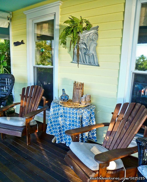 Stirling House B&B porch | Stirling House Bed and Breakfast - Greenport NY | Image #10/15 | 