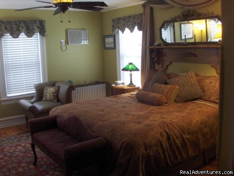The majestic Greenport Room is a king sized favorite | Stirling House Bed and Breakfast - Greenport NY | Image #3/15 | 