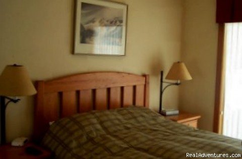 King Size Bed | Sun Peaks Condo | Image #5/9 | 