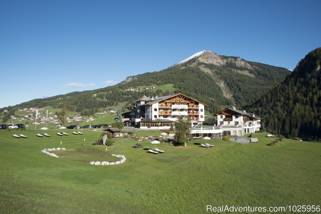 Relaxing spa vacations in the Dolomites | Image #2/9 | 