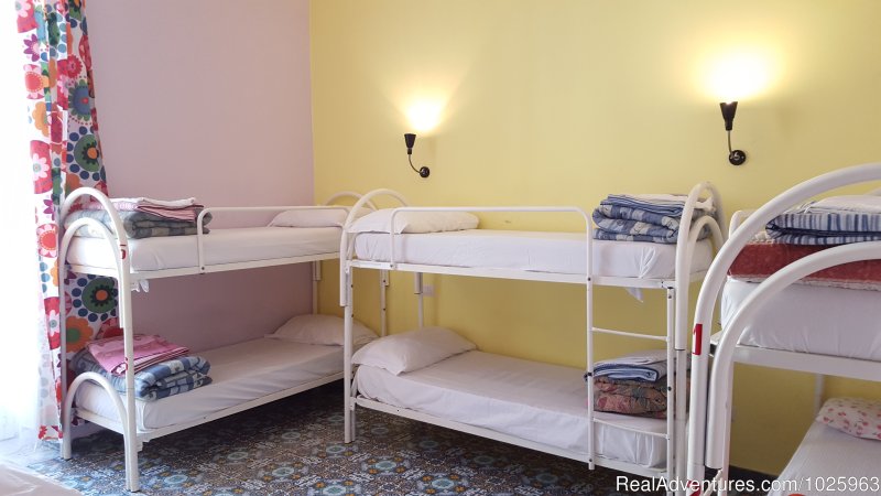 Female Shared Dormitory | Hostel Mancini Naples | Image #10/11 | 
