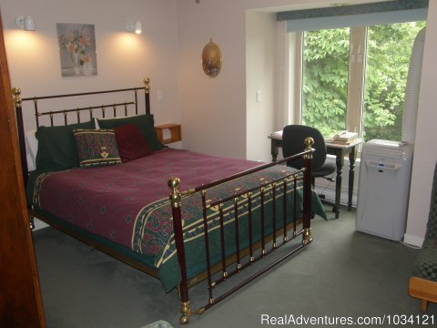 Guestroom 1 | Image #16/26 | Cedar Wood Lodge Bed & Breakfast Inn