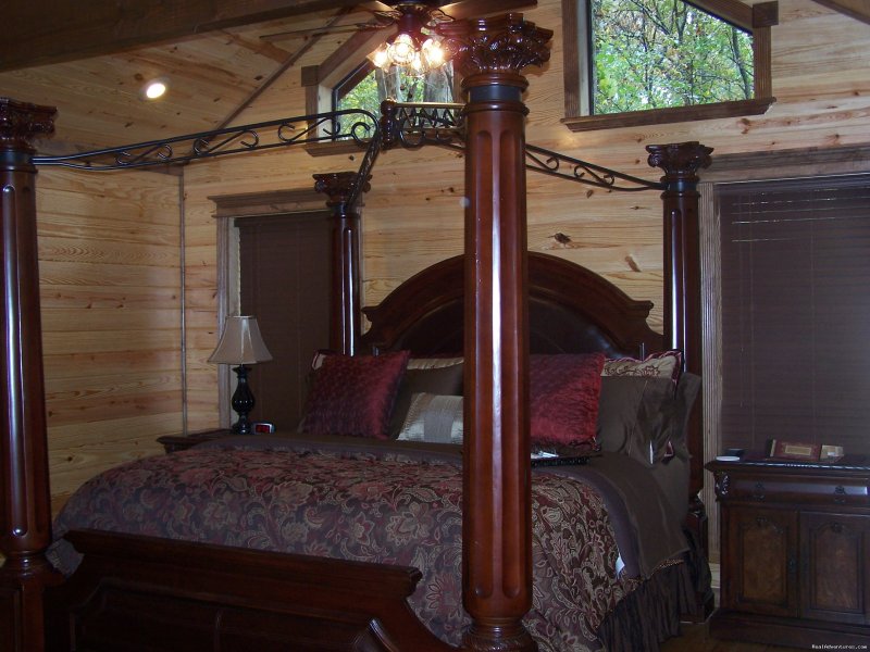 Sweet Escape Cabin | Luxury Cabins at Beavers Bend Resort Park | Image #3/7 | 