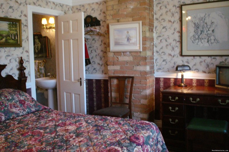 most rooms have private batrooms | Albert Pimblett's Downtown Toronto Bed & Breakfast | Image #3/5 | 
