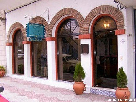 Front View | Posada Casa Los Pinos in Colonia | Colonia, Uruguay | Youth Hostels | Image #1/2 | 