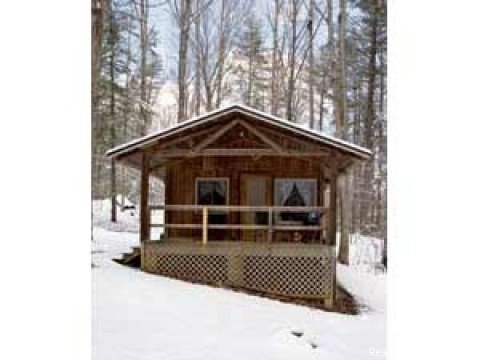 Cedar Cottage 2 in Winter | Nature, Comfort & Simplicity, Virginia Cottages | Image #10/14 | 