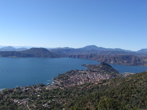 A colonial town by the edge of a lake.