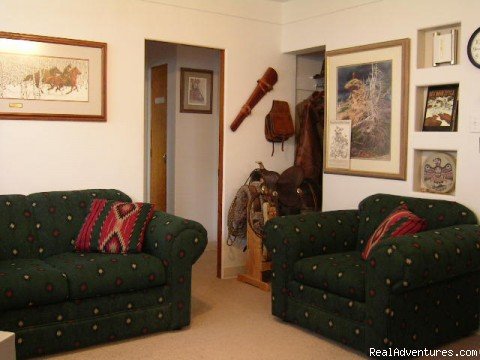 Living room #1 | Straight Shooter's Mountain Inn | Image #2/7 | 