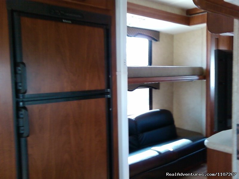 2012 Class RV and Travel Trailers Rentals | Image #9/13 | 