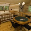 Over The Edge Cabin-A place to unwind Loft bed and Poker Table
