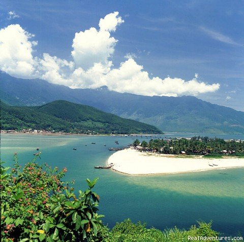 Lang Co Beach | Charming Vietnam | Image #6/26 | 