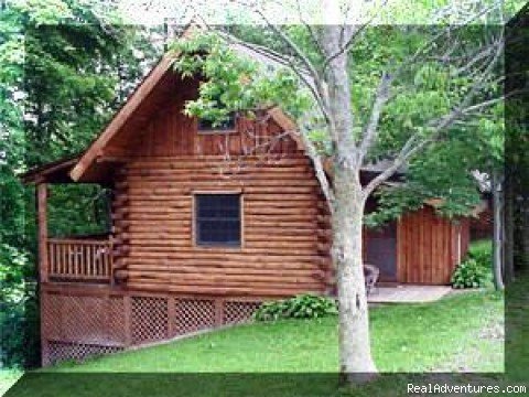 Fully Appointed Log Cabins | Great Nature Retreat and Getaways | Harpers Ferry, Iowa  | Hotels & Resorts | Image #1/12 | 