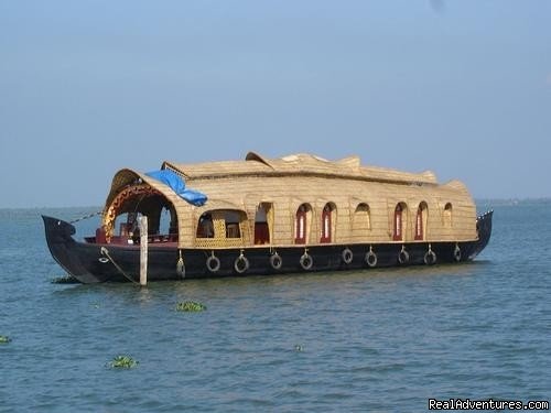 Houseboat on Cruise | Houseboat Cruise in Kerala Backwaters | Kumarakom, Kottayam, India | Cruises | Image #1/4 | 