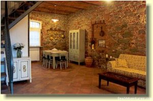 Ancient Tuscan barn conversion, beaufully restored