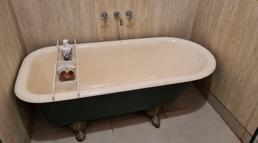 Bathroom 1 | In The Heart Of Copacabana | Image #5/8 | 
