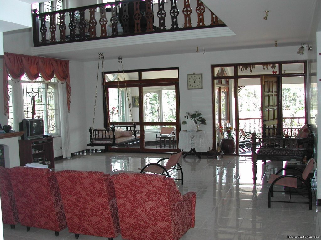 Inside Planters Bungalow | Devagiri Retreat Homestay Bed&Breakfast Sakleshpur | Image #9/19 | 